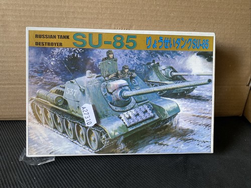Soviet russian su 85 tank - ,