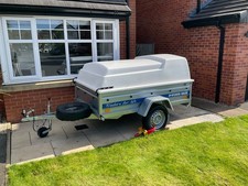 TRAILER WITH LOCKABLE HARDTOP LID single axel Wychavon quality trailer