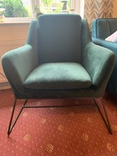 Beautiful Emerald Green Velvet Accent Chair 