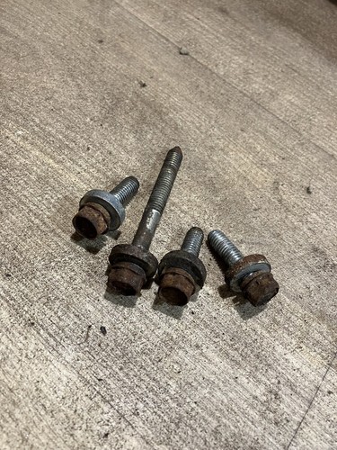 Engine bolts from victa - from,