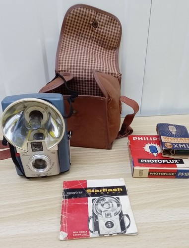 Vintage kodak brownie flash - vintage,