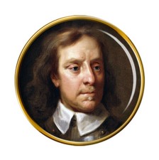 Oliver Cromwell Pin Badge