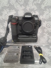 Nikon D200 10.3 MP  Camera/Battery Grip/2 Batts/Charger  **SHUTTER COUNT  3620**