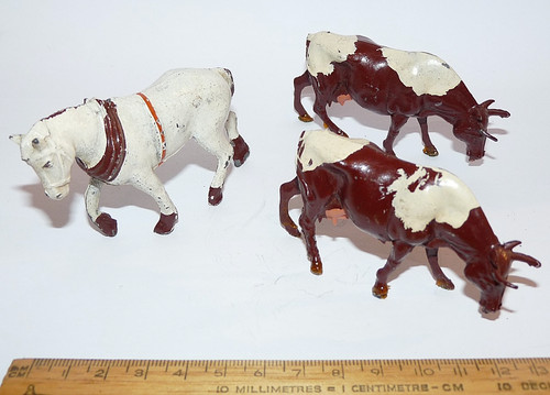 Vintage crescent metal - ⭐vintage, farm