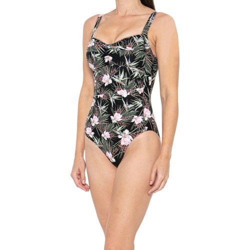 Nip tuck fern gully tummy - gully,
