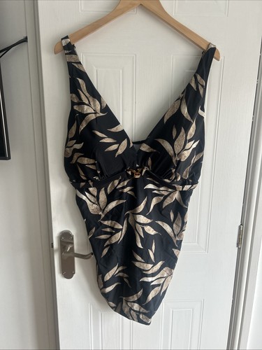 Bnwt lovely ladies - lovely, plus
