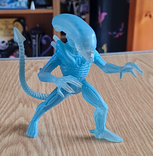 Alien blue xenomorph figure - alien,