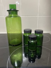 4  Vintage Green Chemist