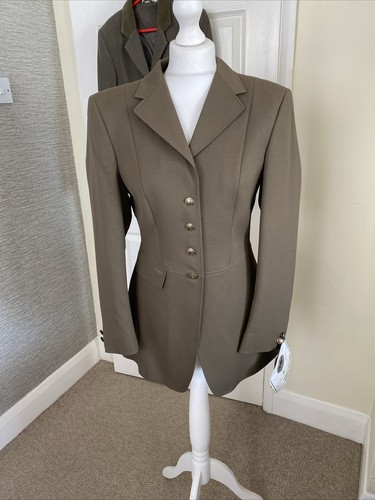 Bnwt pikeur dianna light - bnwt,