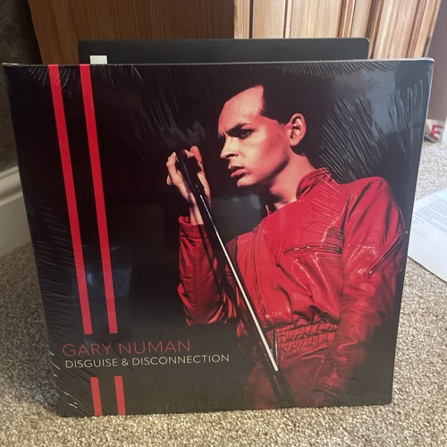 Gary numan disguise - 'disguise, &