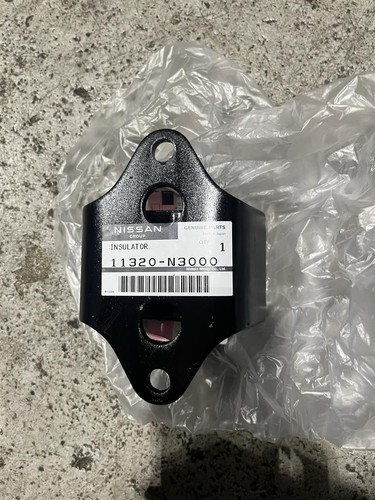 Nissan oem transmission - oem, mount
