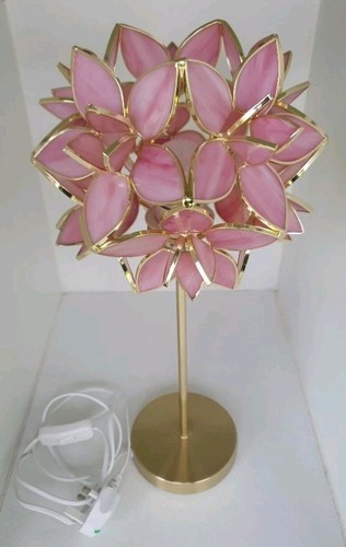 Lovely pink shade - lovely, table