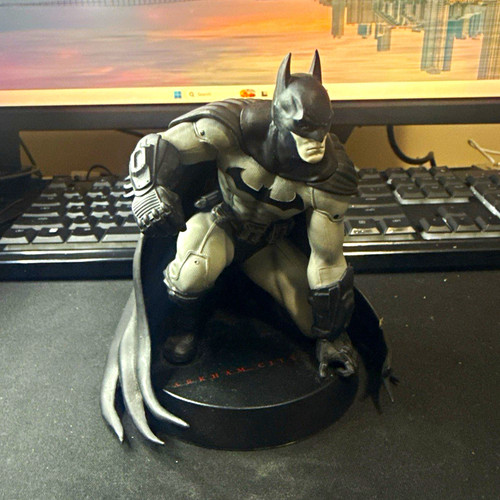 Batman crouching plastic - crouching,
