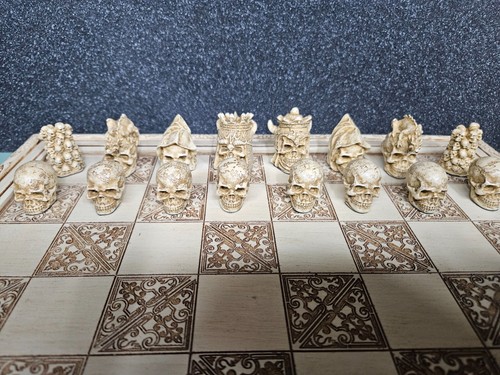 Small gothic skulls chess - skulls,