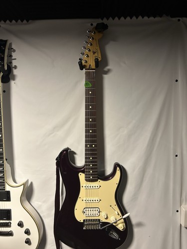 Fender standard stratocaster - fender,