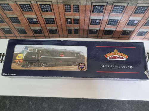 Bachmann warship d818 glory - bachmann,