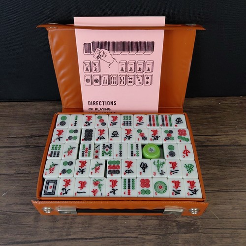 Vintage mah jong set - mah,