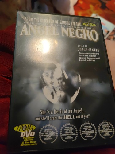 Angel negro - negro, 2000)