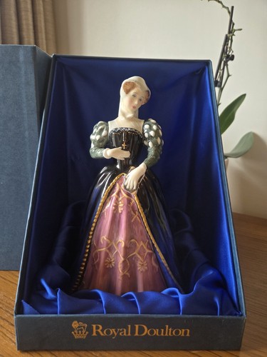 Royal doulton mary - royal,