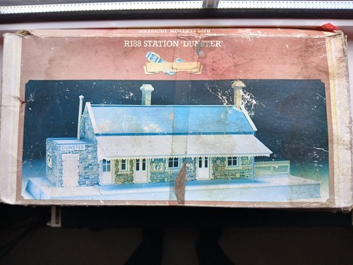 Hornby gauge station - gauge,