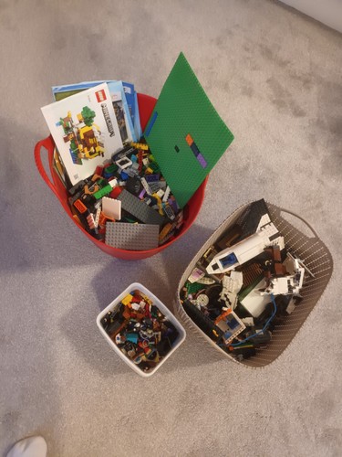 Lots lego about 8kg - lots,