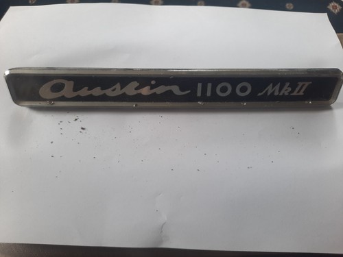 Austin 1100 mk2 car emblem - 1100,