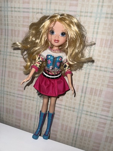 Moxie girlz avery artitude - girlz,