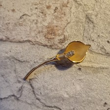 Calla Lily Pin Brooches good