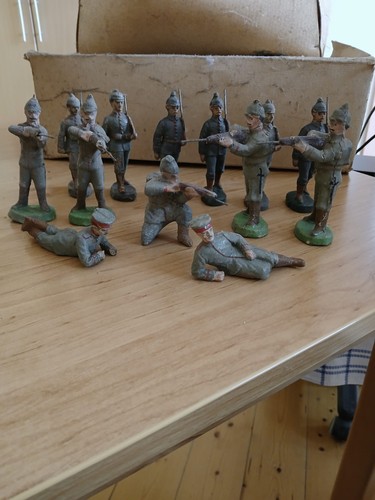 Bundle elastolin soldiers - of,