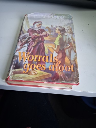 Worrals goes afoot captain - goes,
