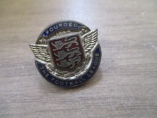 vintage the football league football badge