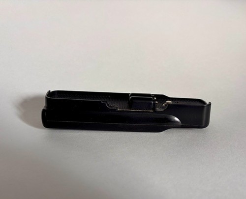 Contax battery holder - p5,
