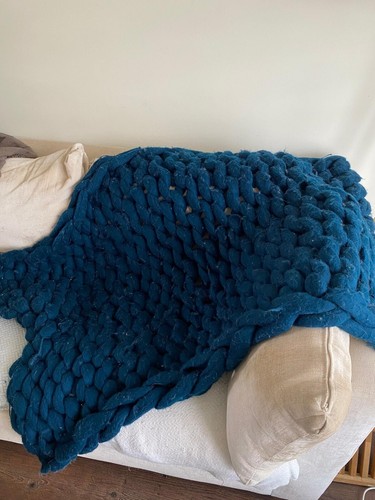 Chunky knit blanket - knit,