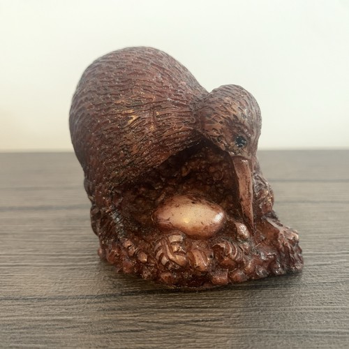 Kiwi with egg bird vintage - bird,
