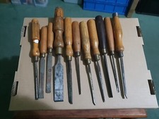 11 Vintage Chisels (R2 S1 B3)