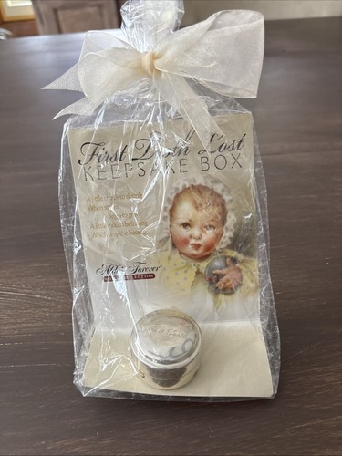 Silver first tooth round box - first,