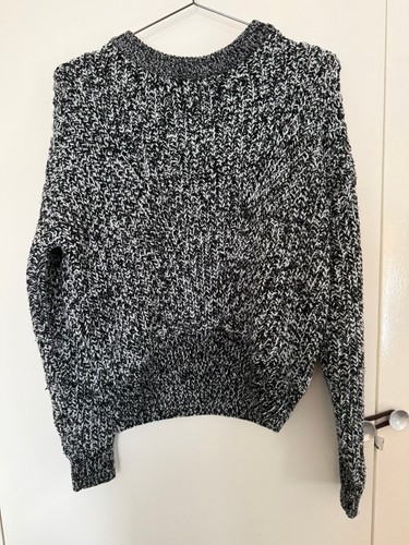 Black white knitted - black,