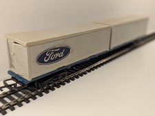 Hornby OO Gauge Container Wagon – Ford