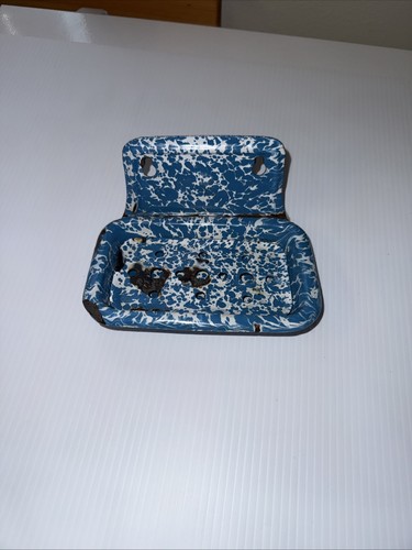 Blue white swirl graniteware - white,