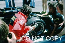 MARIO ANDRETTI PITS LOTUS 78 FRENCH GP 1977 35MM SLIDE PHOTOGRAPH DIJON PRENOIS