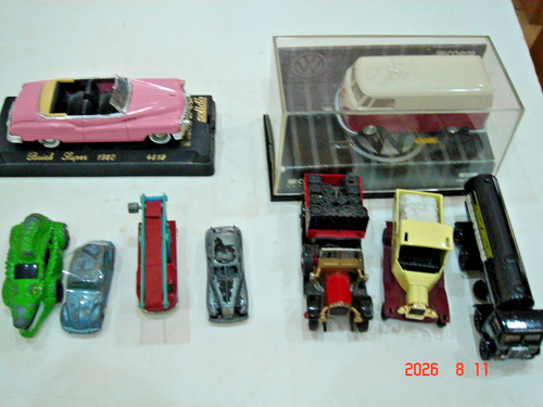 Job lot old toy - old, cars