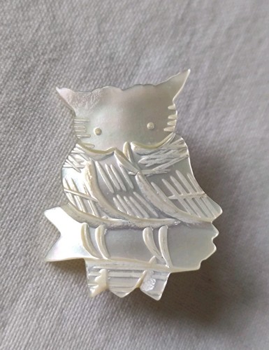 Vintage mother pearl carved - vintage,