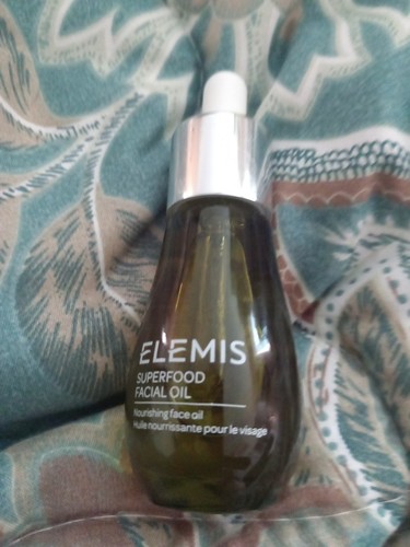 Elemis superfood facial - elemis, oil