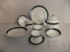 c4 Porcelain St.Michael Fine Bone China - Pemberton - green & gilded rim xxxx