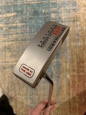 Bettinardi 28 Studio Armlock