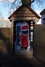 Photo 6x4 Disused Pepsi