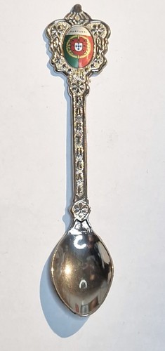 Collectors tea spoon - tea,