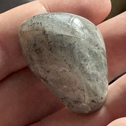 Polished tumbled quartz - polished,