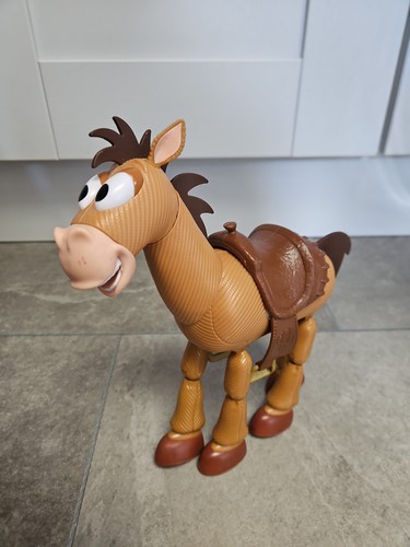 Bullseye horse posable plastic - bullseye,