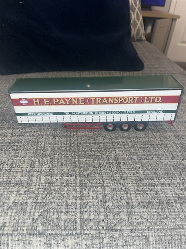 Corgi modern truck curtainside - corgi,